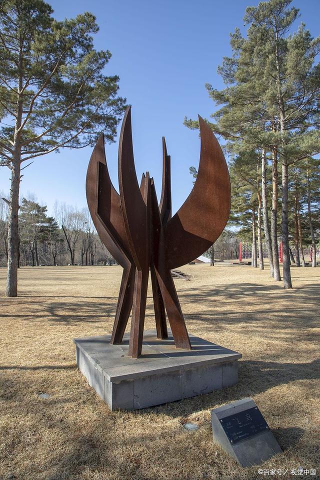 田东锈钢板雕塑